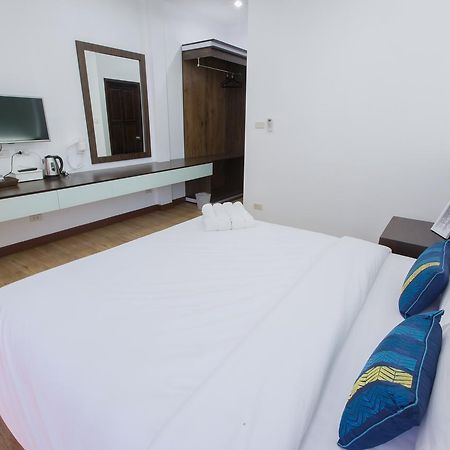 Busara Hotel Chiangmai Chiang Mai Exteriör bild